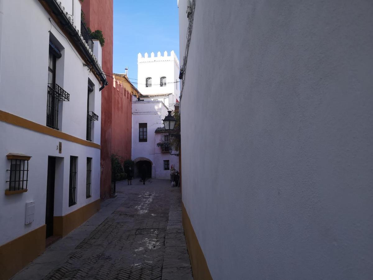 The Wall Of The Alcazar Palace Sevilla Dış mekan fotoğraf